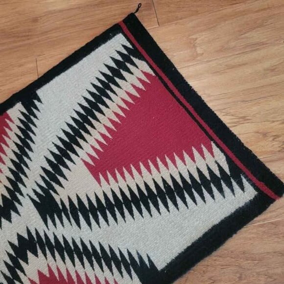 Vintage Navajo Eye Dazzler Rug - Picture 7 of 12